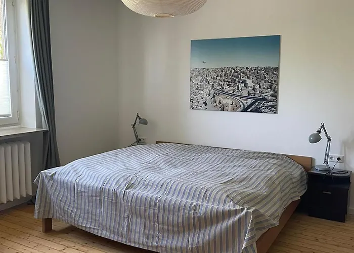 - Zentral Mit Fernblick Apartament